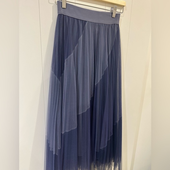 Long skirt - Picture 2 of 2